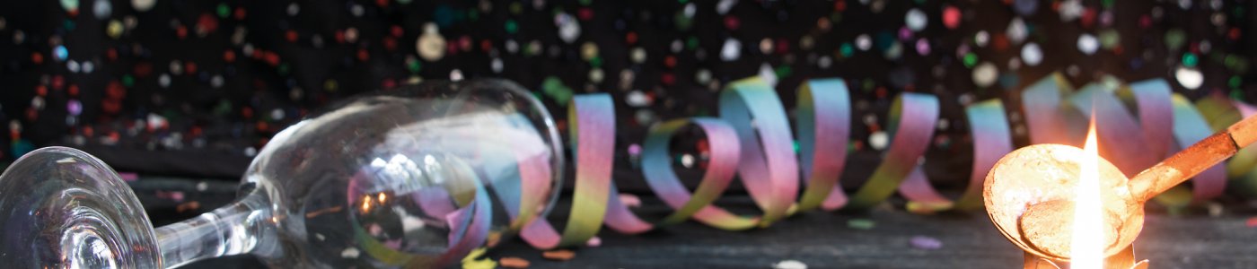 Traditionelles Bleigießen am Silvesterabend &copy; katinkah-stock.adobe.com