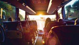 Busreise in den Sonnenaufgang © Petair-fotolia.com