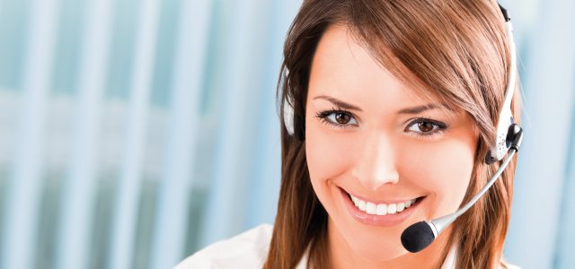 Callcenter &copy; vgstudio-shutterstock.com/2013