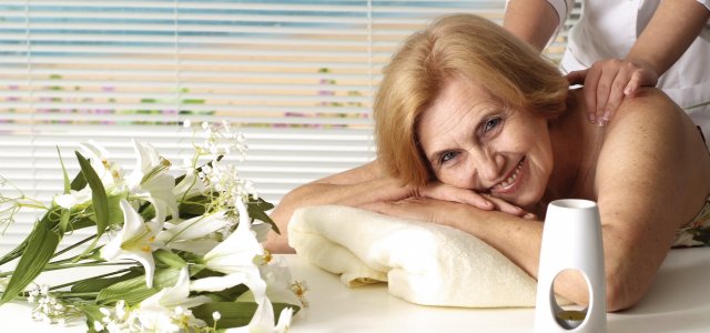 Massage &copy; aletia2011 - fotolia.com