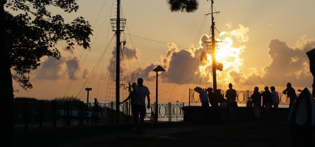 Am Hafen in Kolberg © pixabay.com/andreasmetallerreni